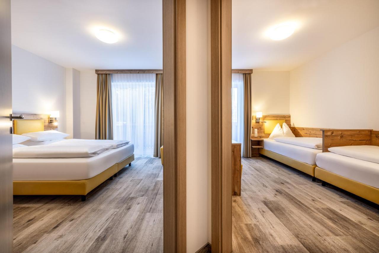 Der Alpenblick Hotel Санкт Йохан им Понгау Екстериор снимка