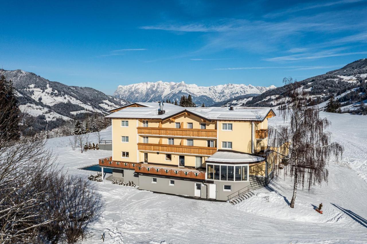 Der Alpenblick Hotel Санкт Йохан им Понгау Екстериор снимка
