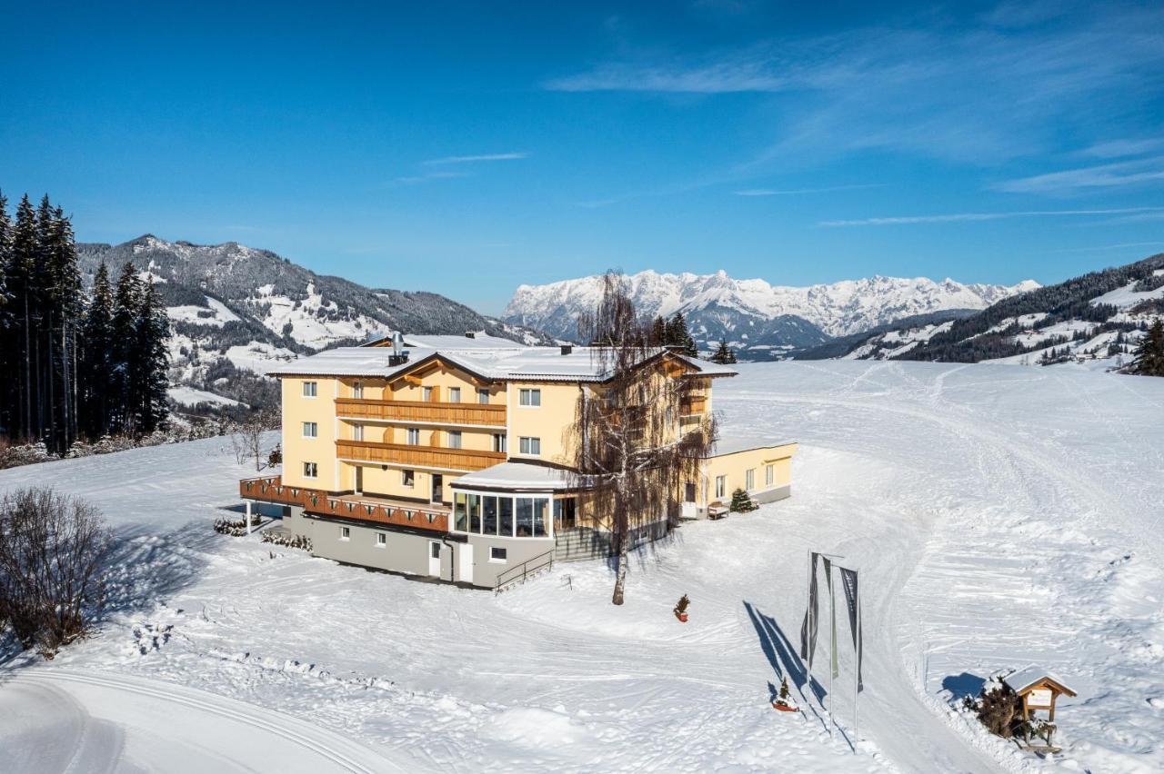 Der Alpenblick Hotel Санкт Йохан им Понгау Екстериор снимка