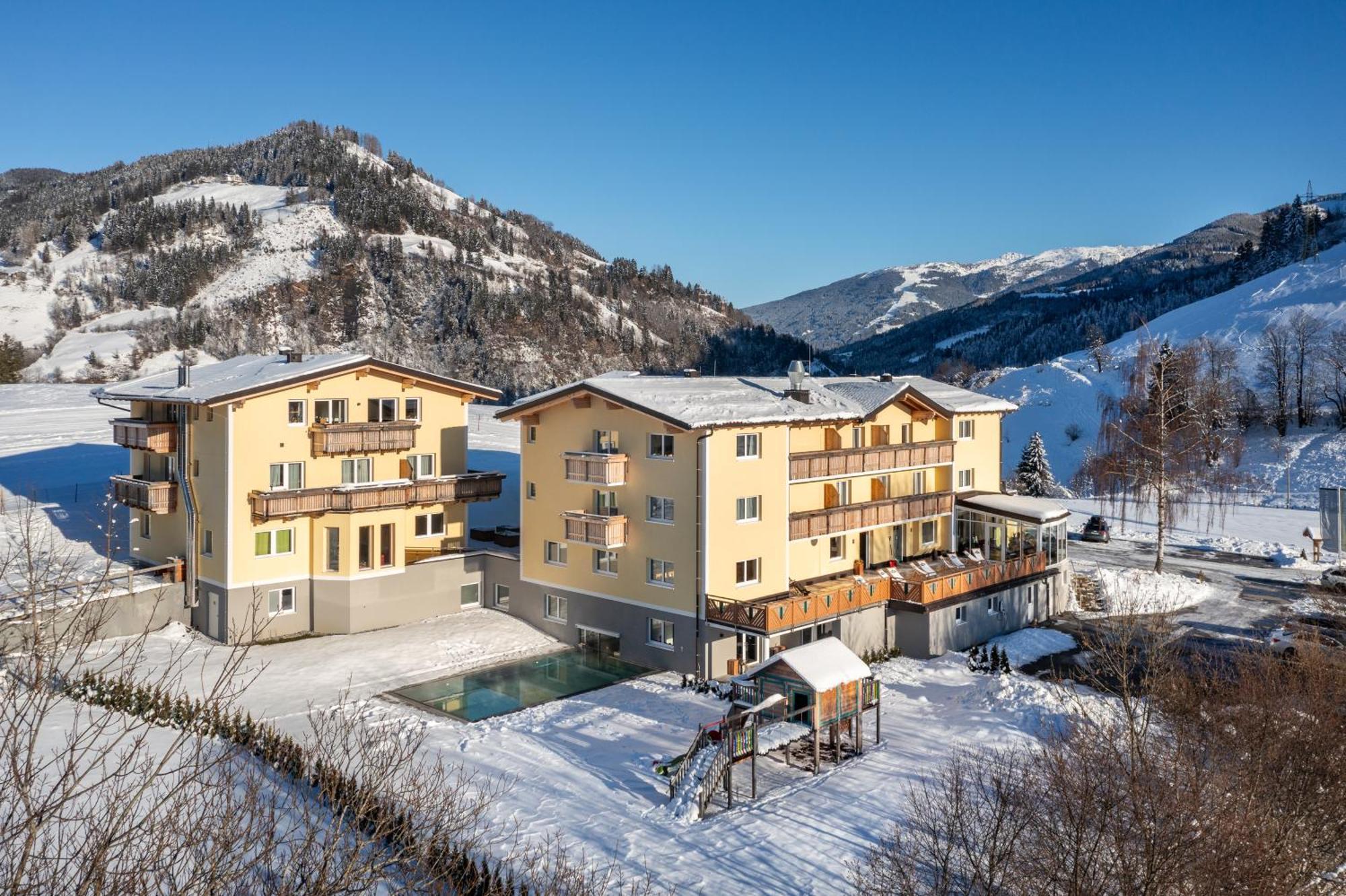 Der Alpenblick Hotel Санкт Йохан им Понгау Екстериор снимка
