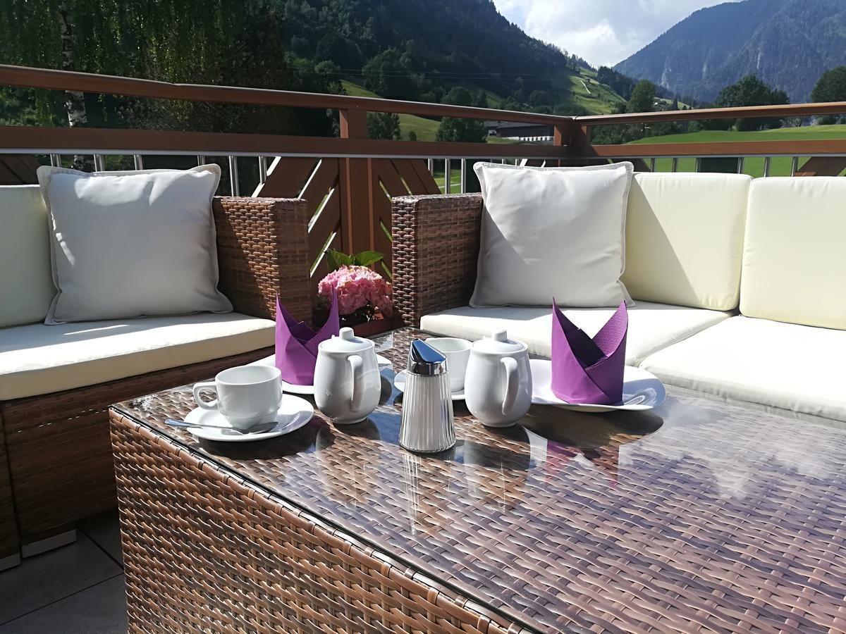 Der Alpenblick Hotel Санкт Йохан им Понгау Екстериор снимка